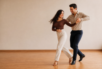 Clases de baile latino en Almería — salsa, bachata y kizomba